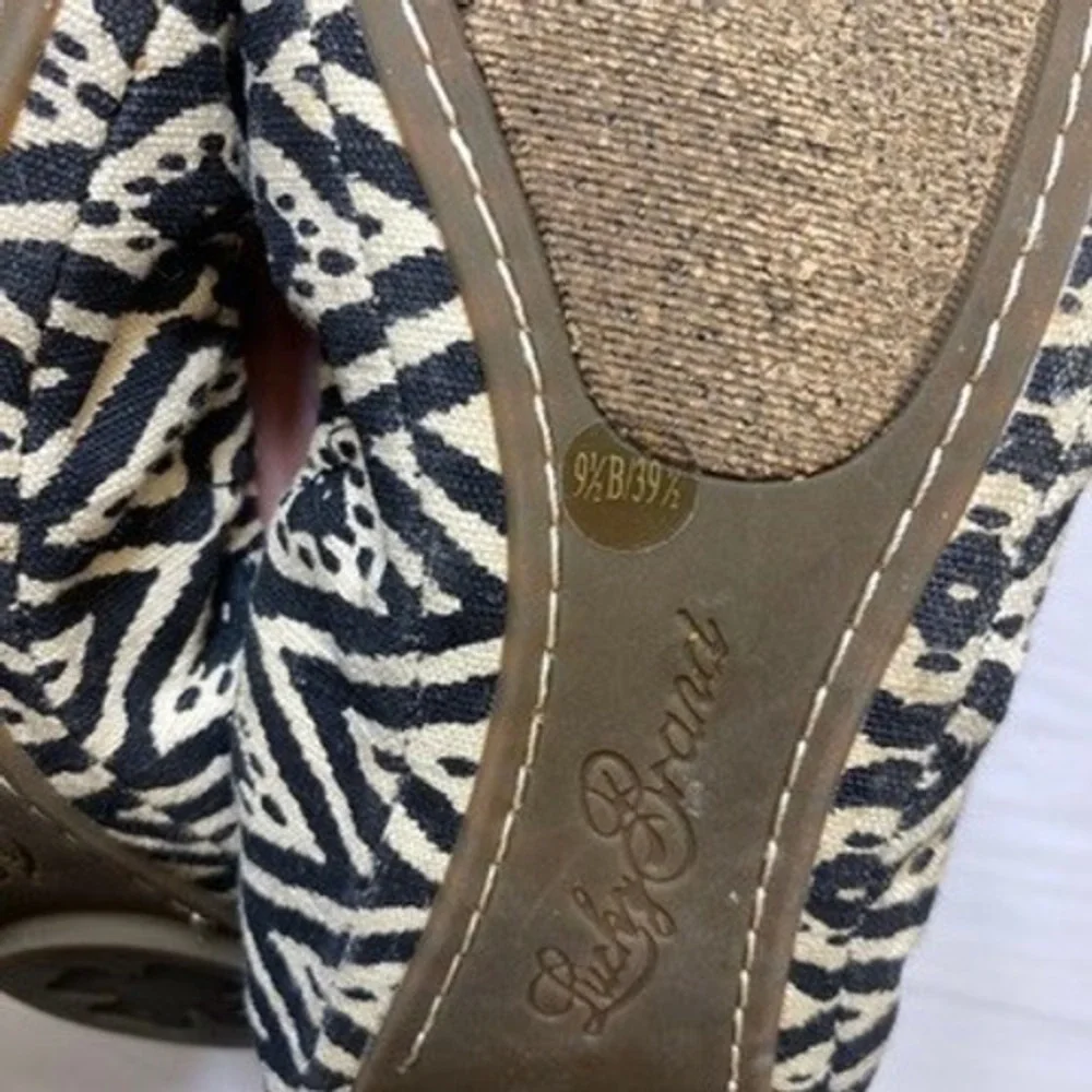 Lucky Brand Womens 9.5 Erin Ballet Flats Ikat Geometric Black‎ Cream Fabric